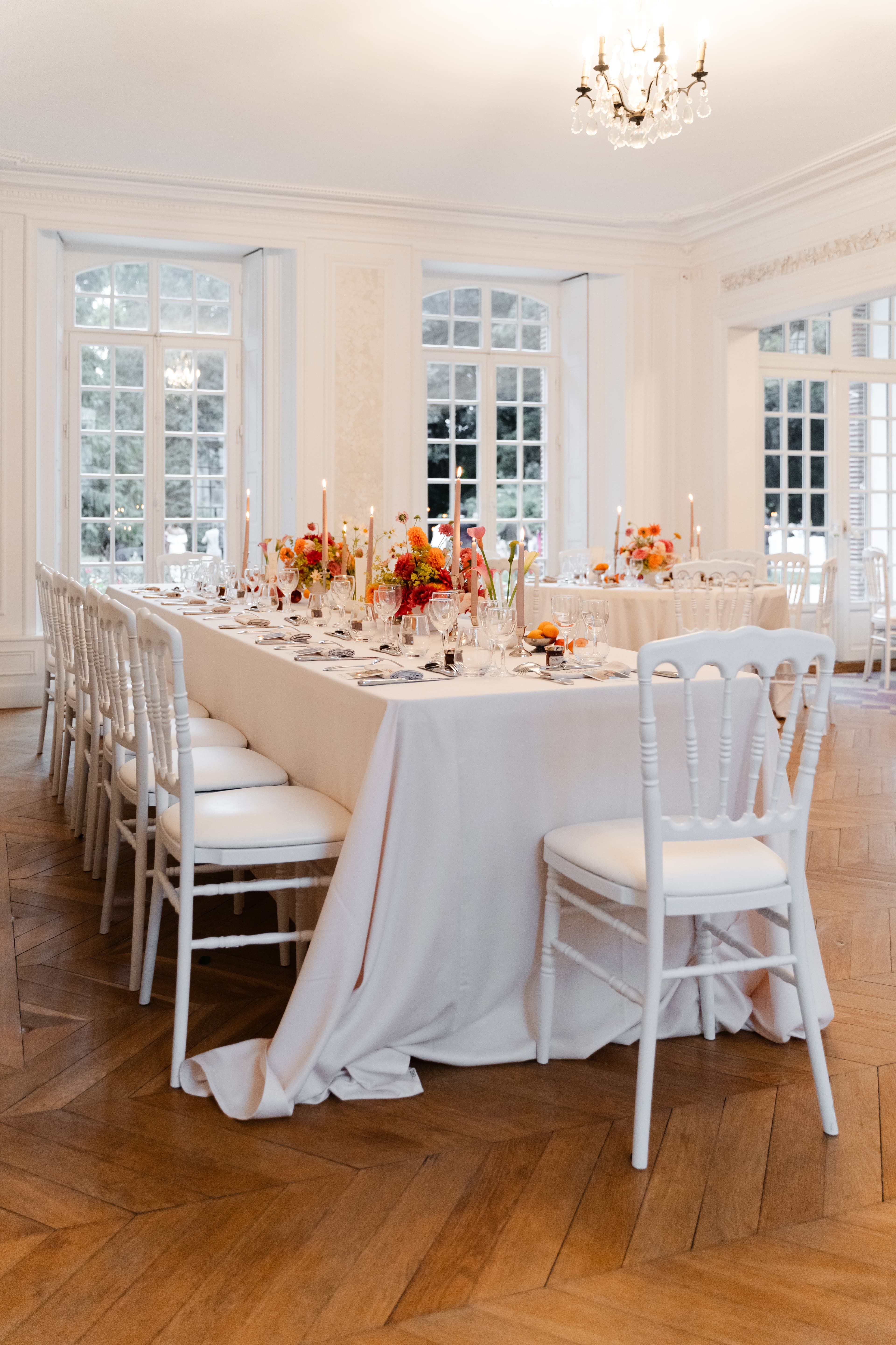 mariés alexine et ismael décoration de table des mariés domaine du petit varennes