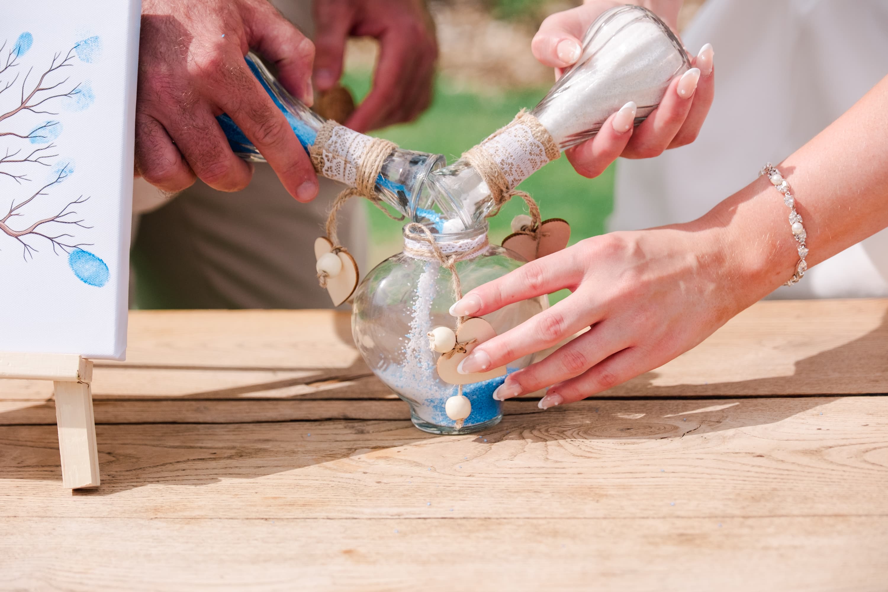 Le rituel du sable : rassurant, mais pas obligatoire