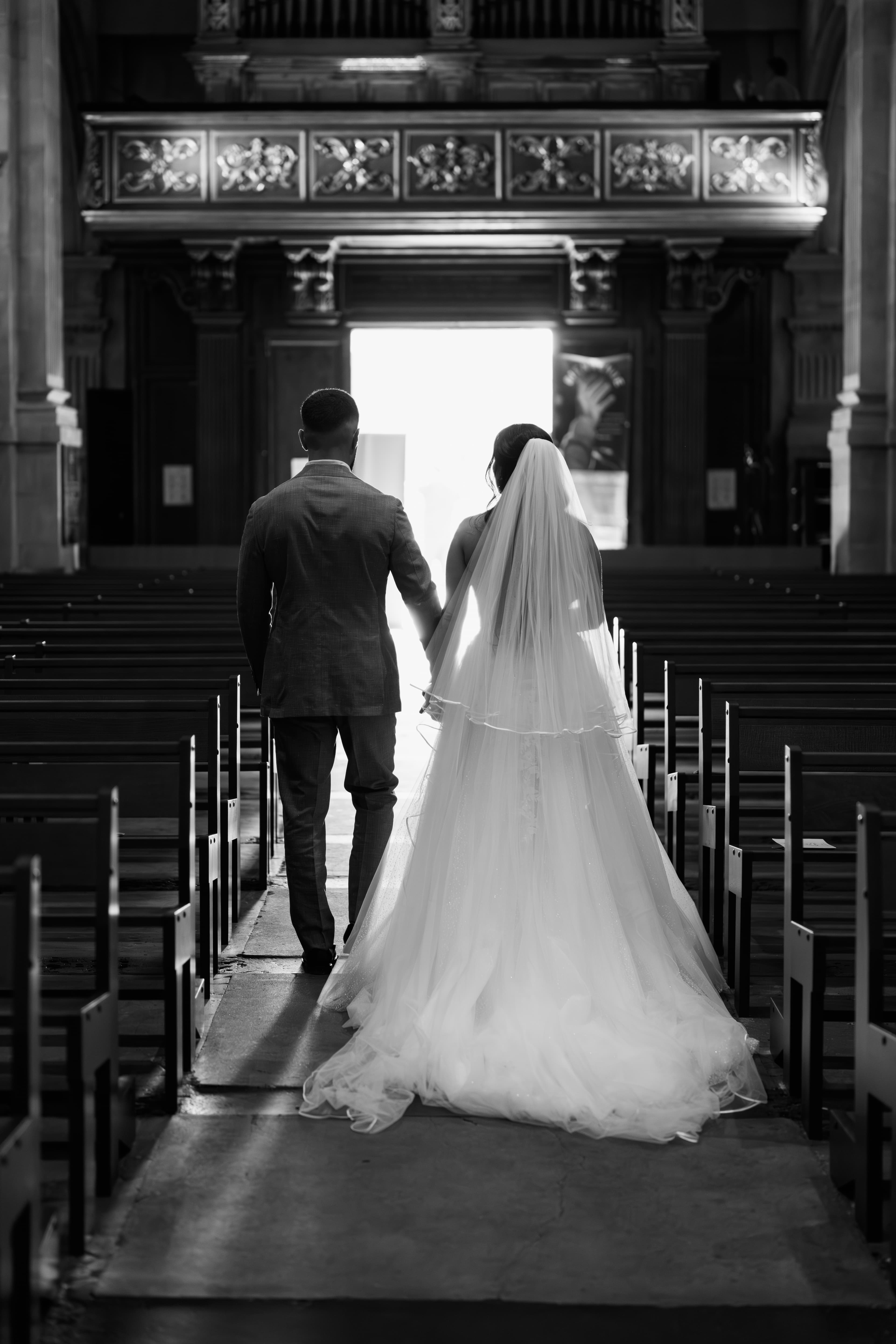 La cérémonie religieuse à l'église : un moment sacré, solennel et profondément symbolique