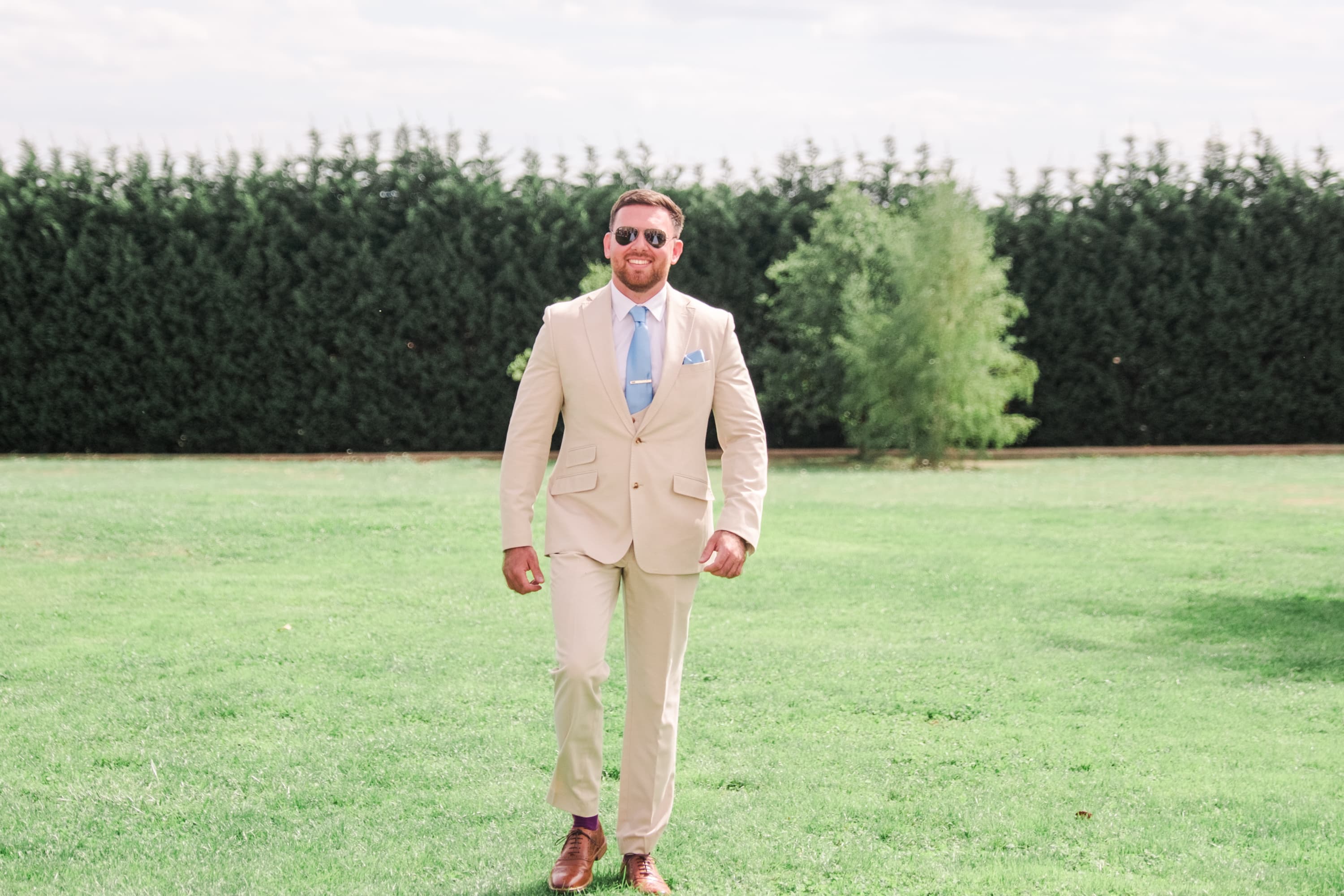 Marié Bradley portrait dans le jardin au château fengari
