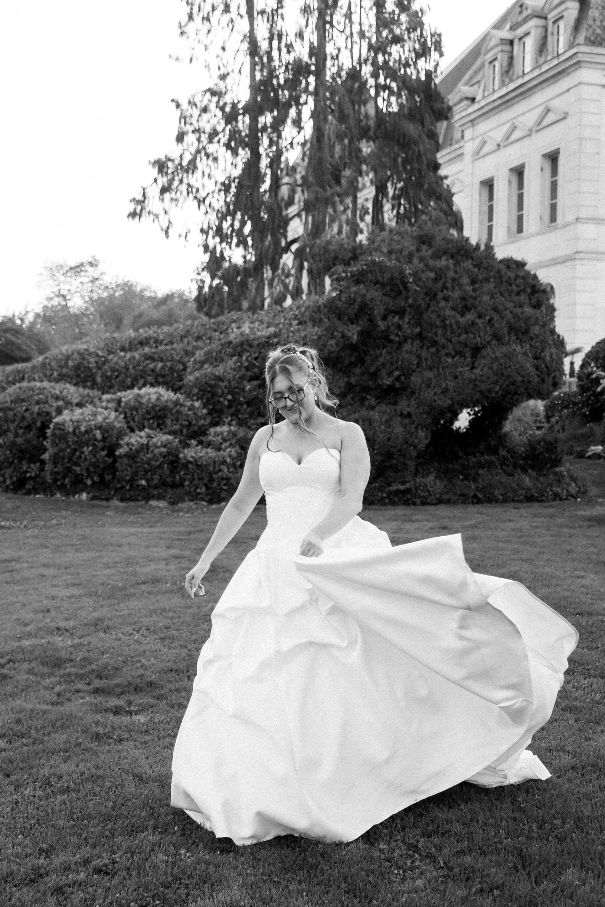 Mariée Chloé portrait noir et blanc au château fengari