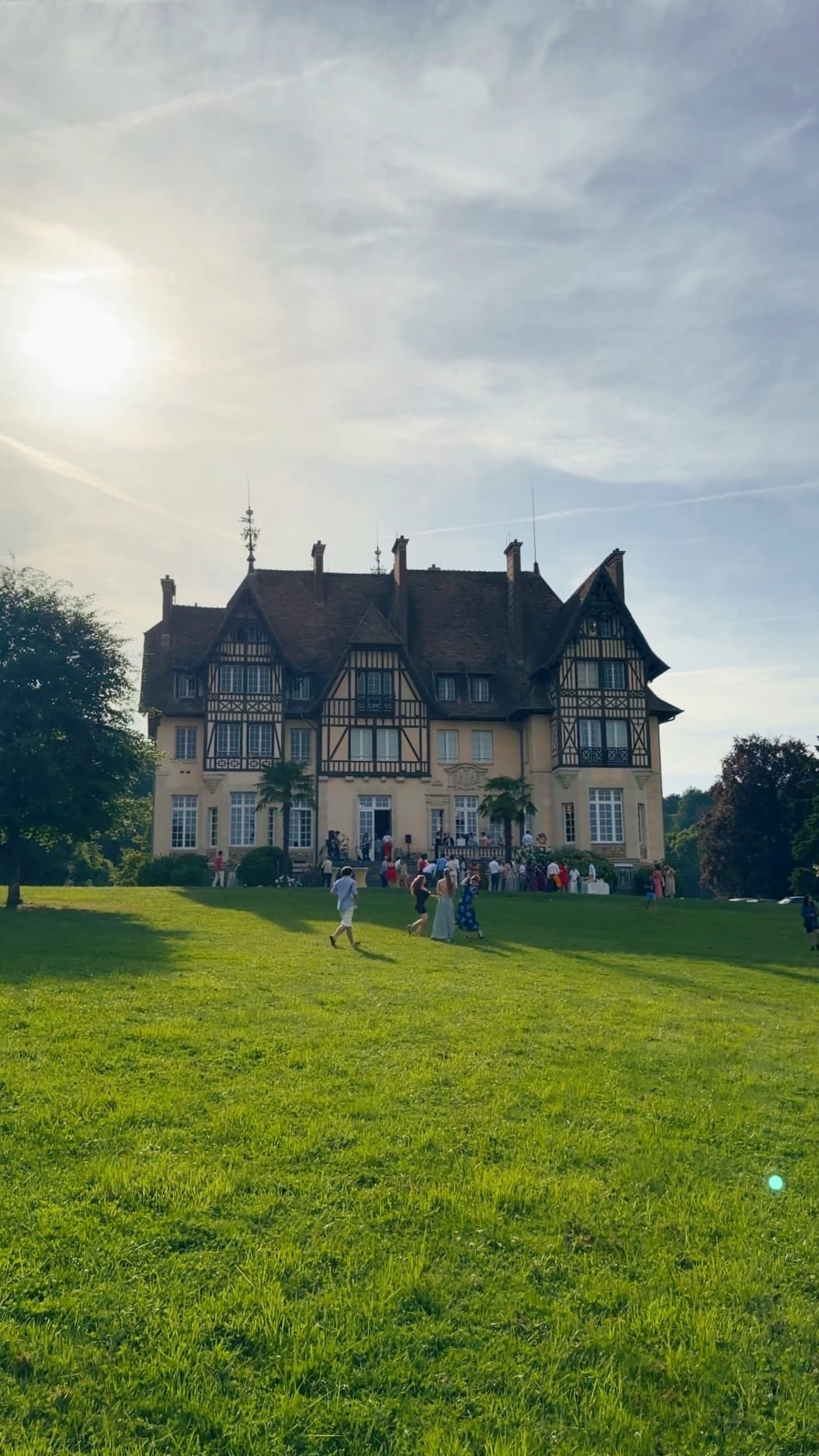 mariés anaïs et jules vue du château de chambly