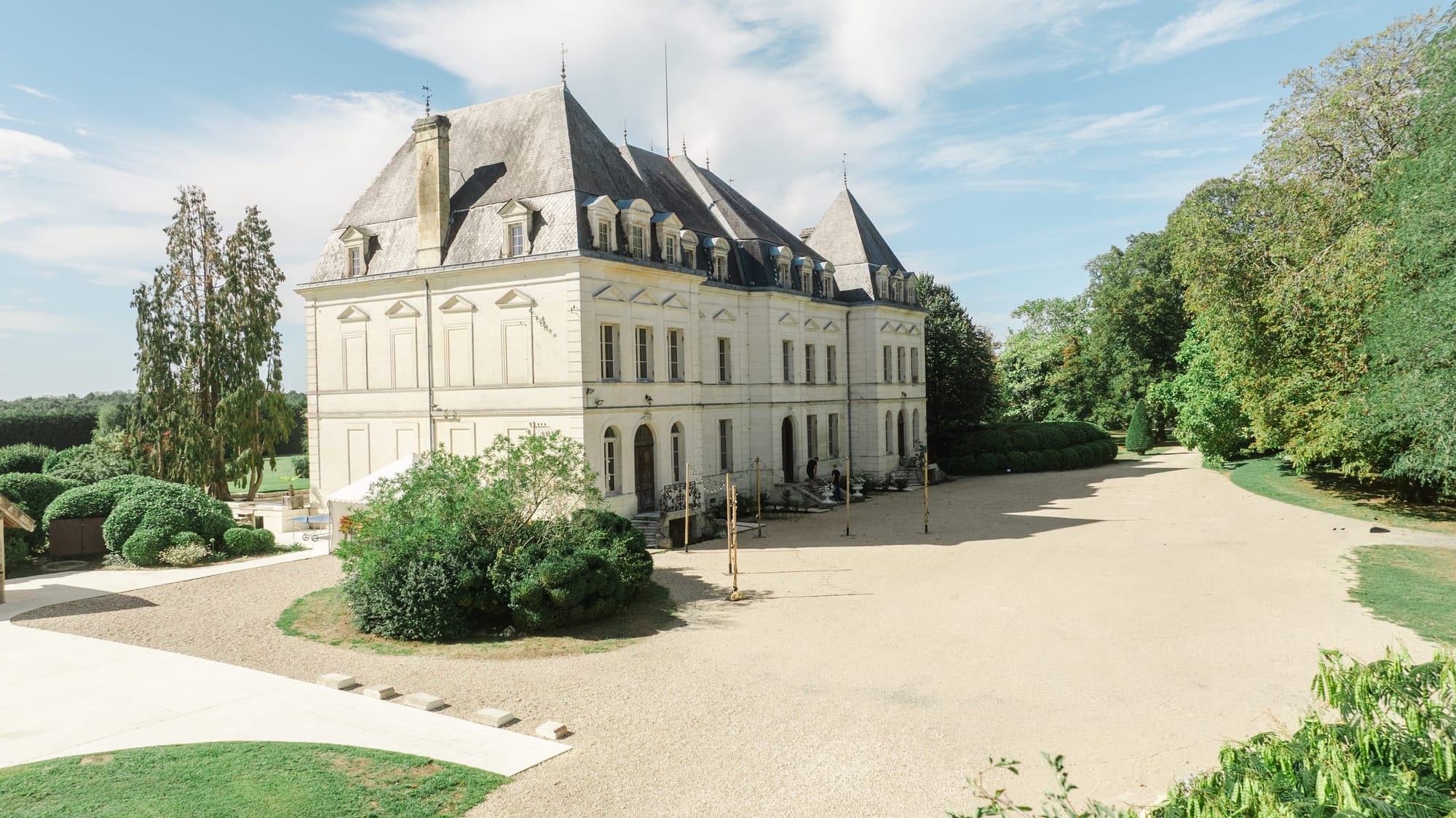 Chateau Fengari lieu de réception du mariage de Chloé et Bradley