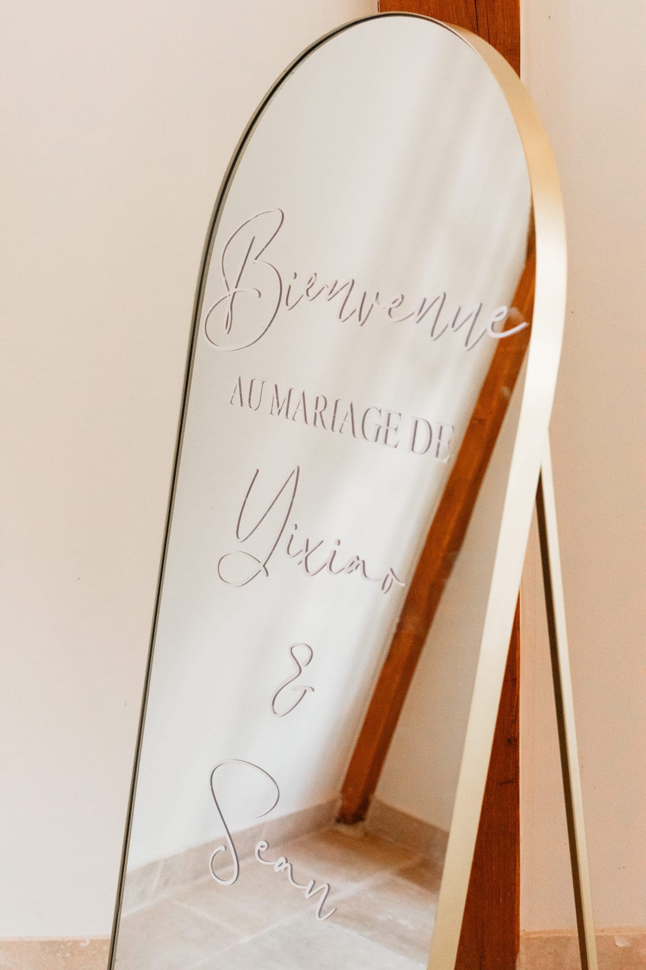 miroir de bienvenue calligraphié au mariage de yixiao et sean